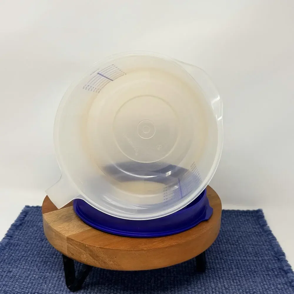 Tupperware Mix-N-Stor 8 Cup Measuring Bowl Sheer Blue Lid 1628-E USA